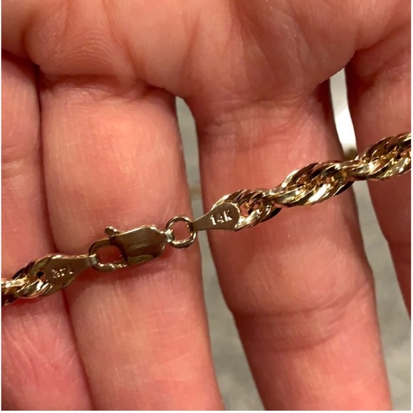 14k Gold Italian 4mm Diamond Cut Hollow Rope  Chain 18" inches - Picture 2 of 4